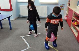 Pursaklar’da çocuklar hem eğleniyor hem öğreniyor