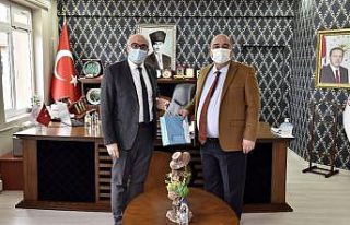 Rektör Ataç Ahmetli’de temaslarda bulundu