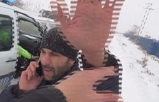 Resmi plakalı araçtan inip İHA muhabirine saldırdı