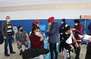 Risk altındaki belediye personeline aşı