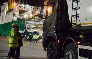 Romanya’ya 72 saatte ulaşan tırlar bu seferler...