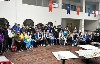 Rusya ve Kazakistanlı sporcular Mersin’de kamp...