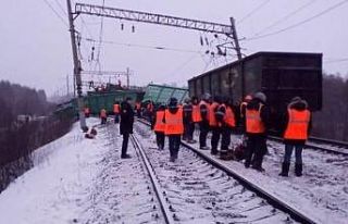 Rusya’da trenin raydan çıktığı kazada 25 vagon...
