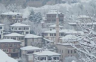 Safranbolu konakları karla ayrı bir güzelliğe...