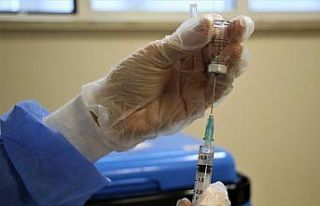 Sağlık çalışanlarına ikinci doz aşılama Elazığ’da...