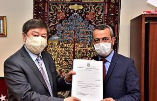 Şair Çarboğa’ya Azerbaycan ve Türksoy’dan...