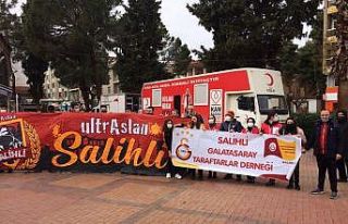 Salihli’deki Galatasaraylılardan kan desteği
