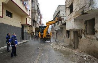 Şanlıurfa’da metruk yapılar yıkılıyor