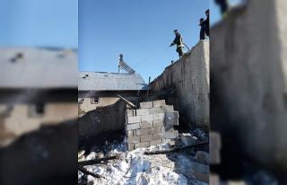 Saray’da ahır yangını