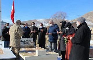 Şehit Mete Okur mezarı başında dualarla anıldı
