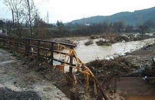 Selde 2 kişinin hayatını kaybettiği köyde taşkın...