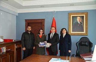 Şemdinli’de dereceye giren öğrenciye ödül