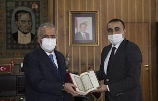 Şenkaya Kaymakamı Tekin, Rektör Çomaklı’nın...