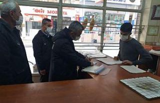 Siirt’te zabıta ekiplerinden kaldırım işgali...