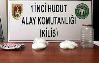 Sınırda 852 gram metamfetamin yakalandı