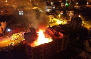 Sinop’ta şömineden çıkan yangın pansiyonu küle...