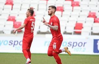 Sivasspor’da Tyler Boyd ilk resmi maçına çıktı