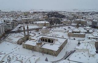 Sivas’ta 916 köy yolu araç ulaşımına kapandı