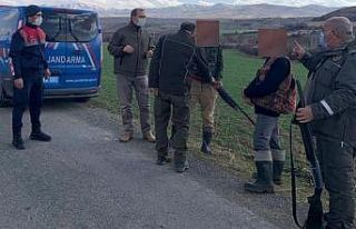 Sokağa çıkma kısıtlamasında ava giden 6 şahıs...