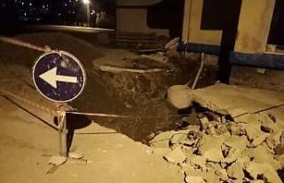 Su şebekesini onarmak için girdiği çukur mezarı...