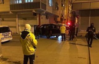 Şüpheli araçtan silah ve uyuşturucu çıktı