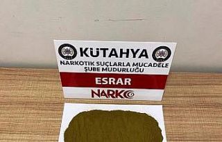 Şüpheli yolcunun koltuğunun altında uyuşturucu...