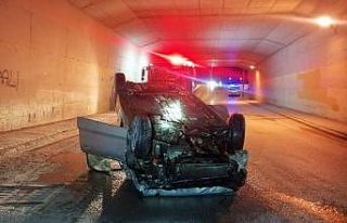 Takla atan araçtan yara almadan çıktılar, 3 bin...