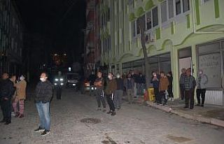 Tamiri biten çatıda yangın çıktı, mahalleli...