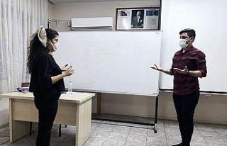 Tarsus Gençlik Derneğinden "İşaret Dili Kursu"