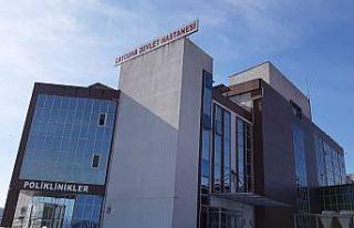 Tartıştığı kocasını baldırından bıçakladı