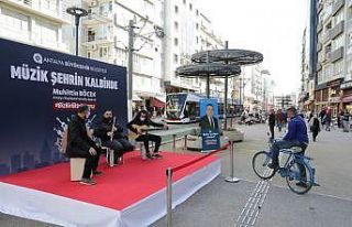 Tatil müzikle renklendi