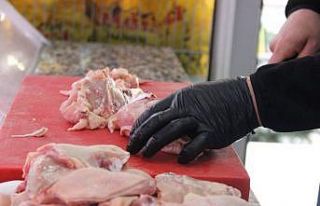 Tavukta fiyatlar aracılar yüzünden yükseliyor