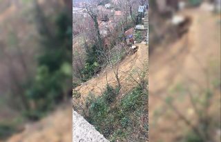 Tek katlı binada heyelan meydana geldi