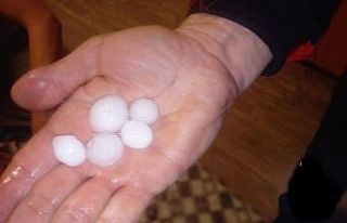 Tekirdağ’da ceviz büyüklüğündeki dolu korkuttu