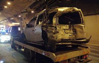 TEM otoyolunu kilitleyen zincirleme trafik kazası:...