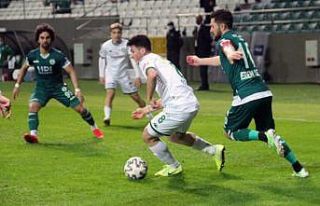 TFF 1. Lig: Giresunspor: 2 - Bursaspor: 1 (İlk yarı...