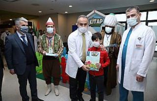 Tok karnına bir doz masal