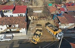 Tokat’ta 262 metruk bina yıkıldı