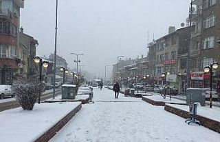 Tosya halkı güne kar ile başladı