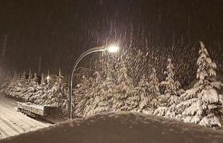 Tufanbeyli’de kar ve tipi etkili oluyor