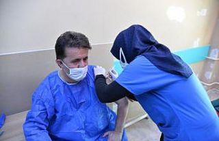 Türkeli Belediye Başkanı Şahin Covid-19 aşısı...