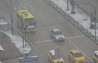 Uludağ’da kar kalınlığı yarım metreyi geçti