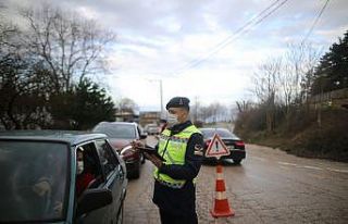 Uludağ’da kısıtlamaları ihlâl edenlere 893...