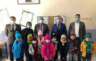 Uludere Kaymakamı Solmaz’dan öğrencilere atkı...