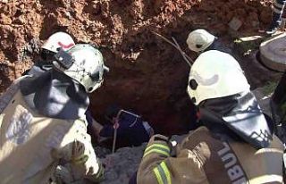 Ümraniye’de toprak altında kalan işçiyi kurtarma...