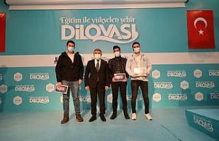 Üniversite öğrencileri tabletlerine kavuştu