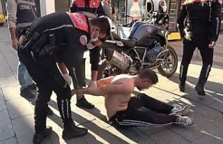 Ürdünlü gençten zorla para isteyen kardeşler...