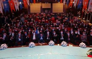 Uşak AK Parti’de gençlik yönetimi güven tazeledi