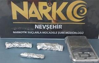 Uygulama noktasında kontrol edilen araçtan metamfetamin...