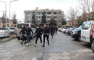 Uyuşturucu operasyonunda yakalanan 4 kişi tutuklandı
